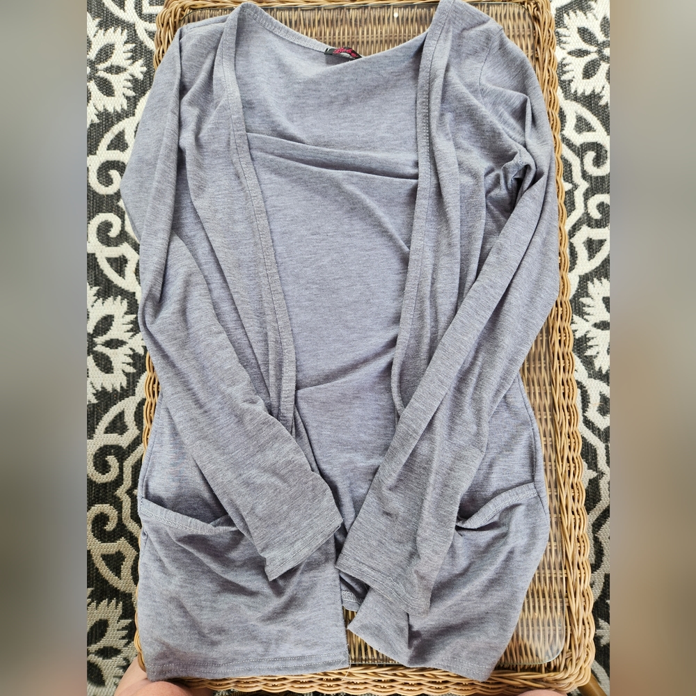 Beba long sleeve gray cardigan with side pockets